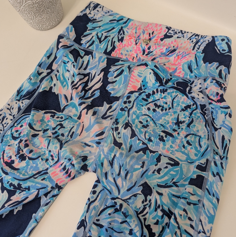 Lilly Pulitzer Blue and Pink Patterned Leggings Party In Paradise Small - Picture 5 of 7